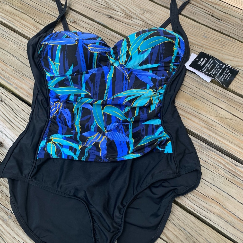 Maxine of Hollywood Azul Tummy control panel
16 instant minimizer swimsuit